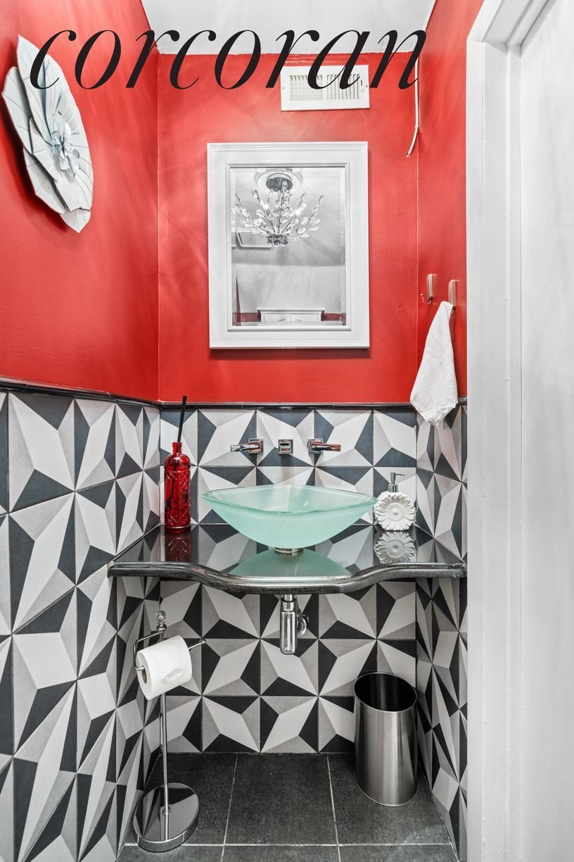 Condo in New York, New York, United States 3 - 18690975