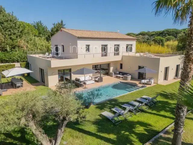 House in Zone Est Diffuse, Saint-Tropez, France 3 - 18689824