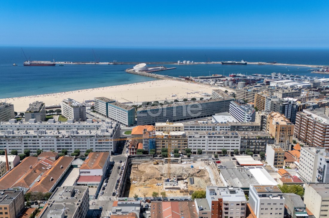 Apartamento en Matosinhos y Leca da Palmeira, Distrito de Oporto, Portugal 2 - 15483671