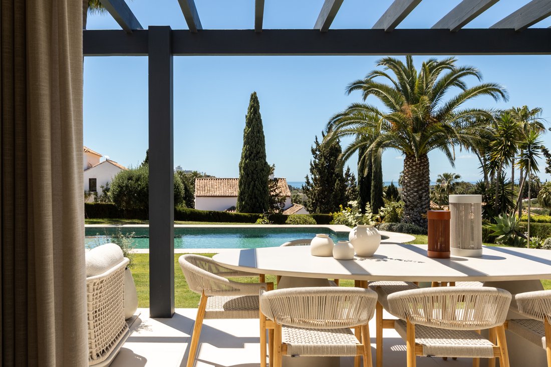 Villa in El Paraíso, Benahavis, Spain 2 - 18686764
