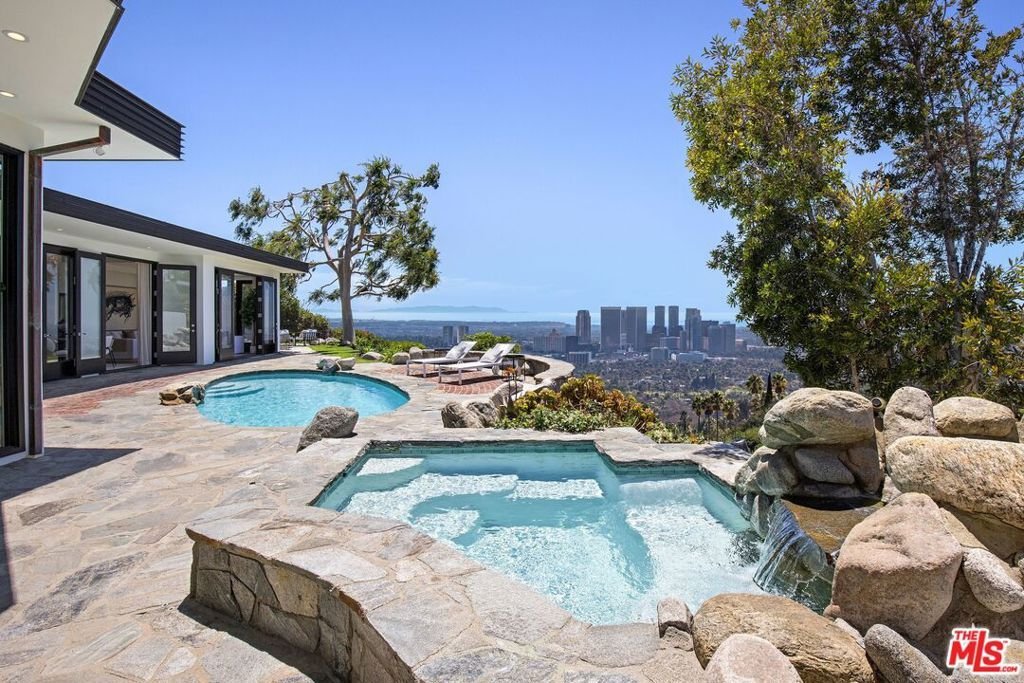 House in Los Angeles, California, United States 1 - 18689802
