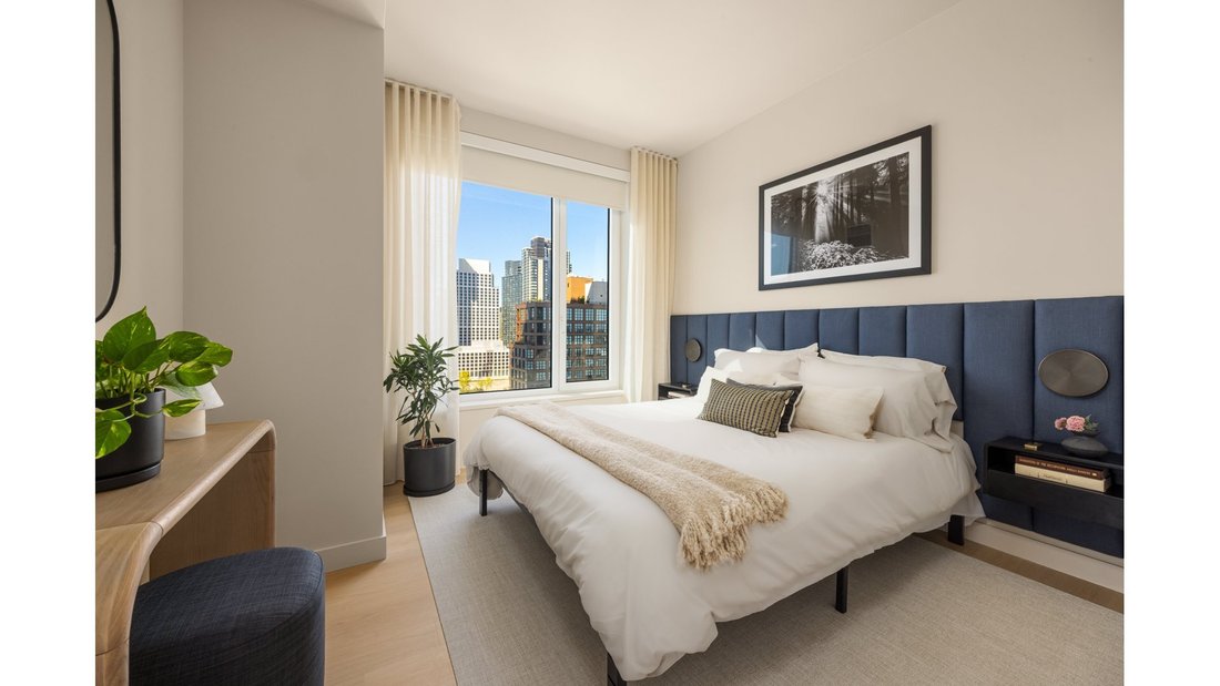 New York, New York, United States 4 - 18691087