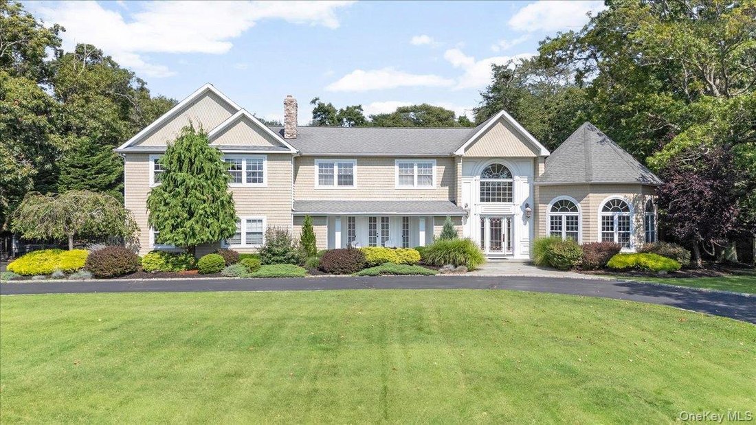 House in East Islip, New York, United States 1 - 18689476