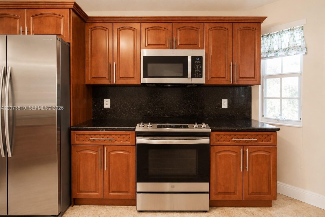 Condo in Miami, Florida, United States 2 - 18691070