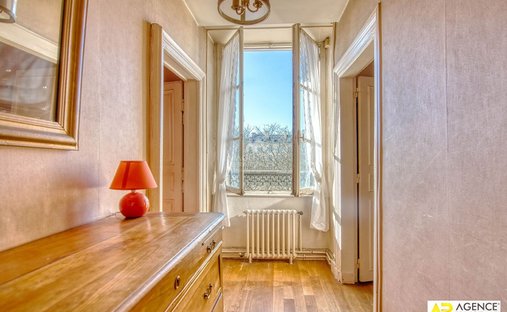 Apartment in Notre Dame, Versailles, France 1