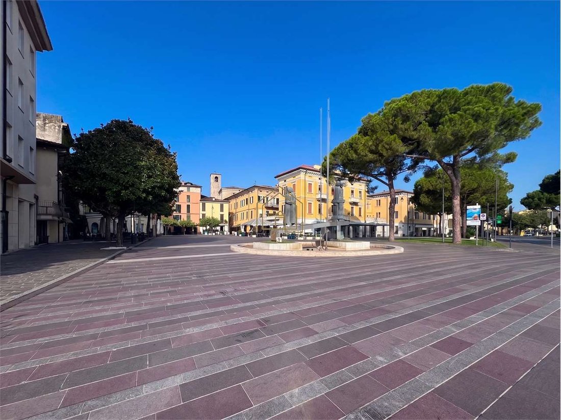 Apartment in Centro Storico, Desenzano del Garda, Lombardy 2 - 18612123