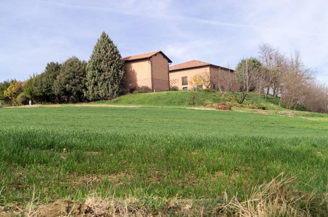 Ciriè, Piedmont, Italy 4 - 18689931