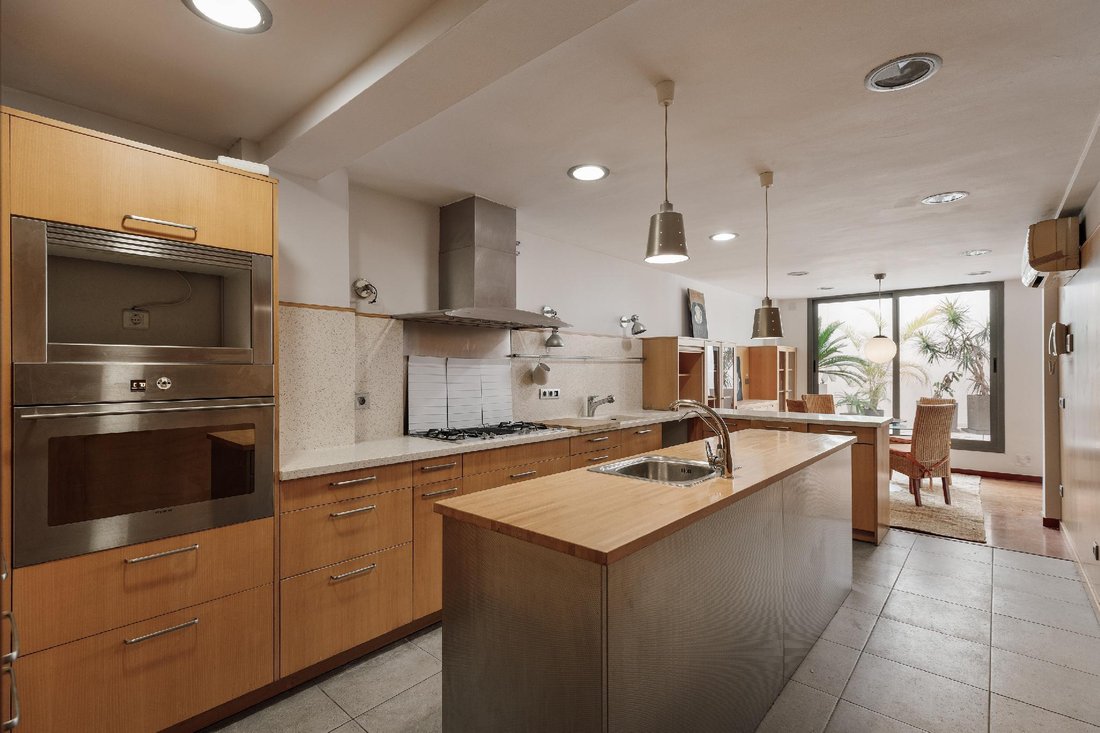 Apartment in Eixample, Barcelona, Spain 3 - 18537863
