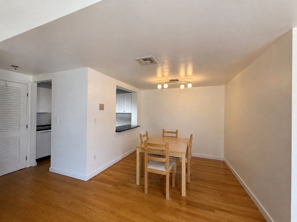 House in Cambridge, Massachusetts, United States 2 - 18691050