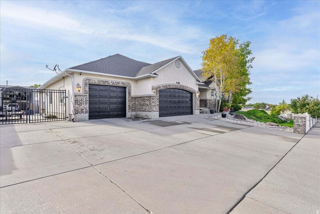 House in West Valley City, Utah, United States 3 - 18689923