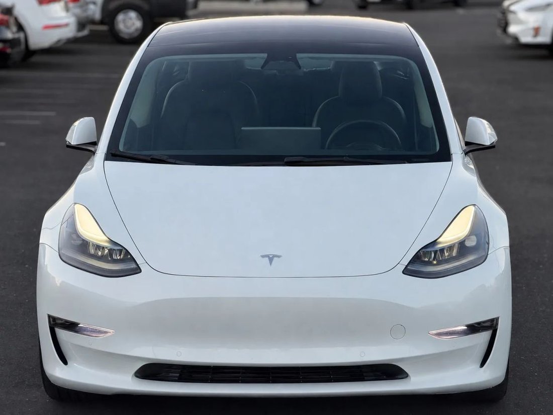 Sedan in Sacramento, CA, United States 5 - 18691482