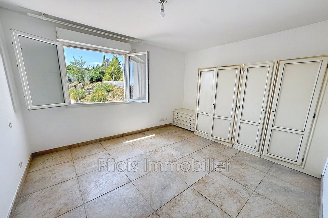 Villa in Grasse, Provence-Alpes-Côte d'Azur, France 3 - 18688247