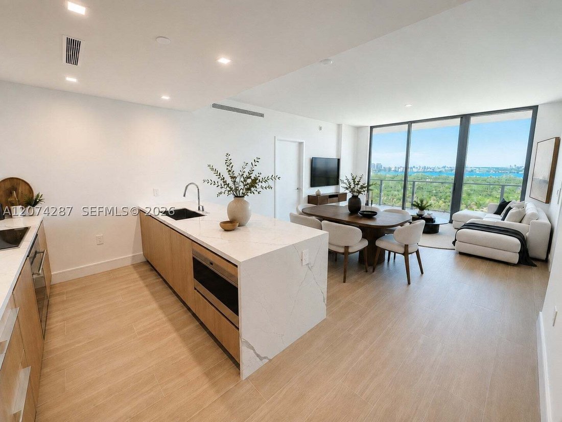 Condo in North Miami Beach, Florida, United States 1 - 18689988