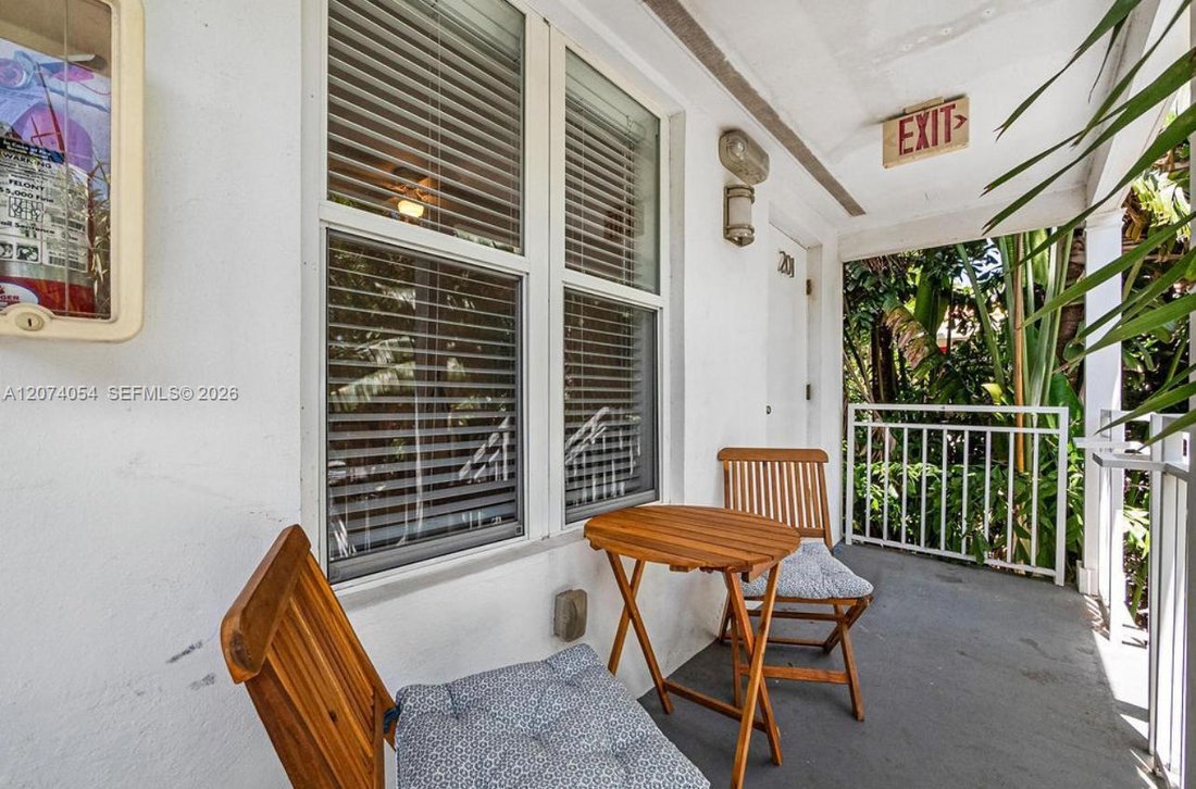 Condo in Miami Beach, Florida, United States 4 - 18691037