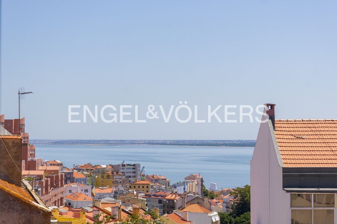 Apartment in Sao Vicente, Lisbon, Portugal 3 - 18592956