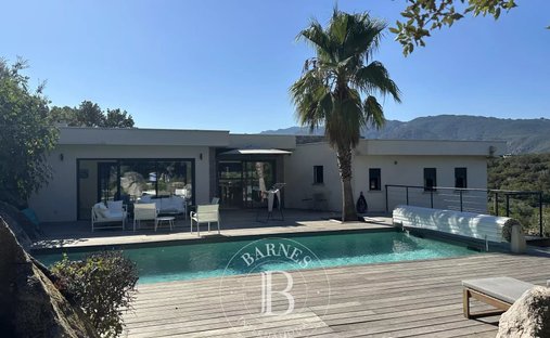 Villa à Porto-Vecchio, Corse, France 1