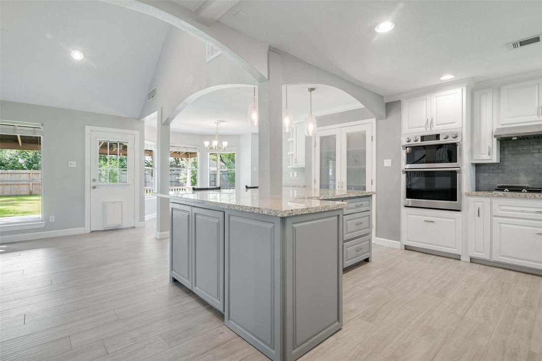 House in Friendswood, Texas, United States 5 - 18686474