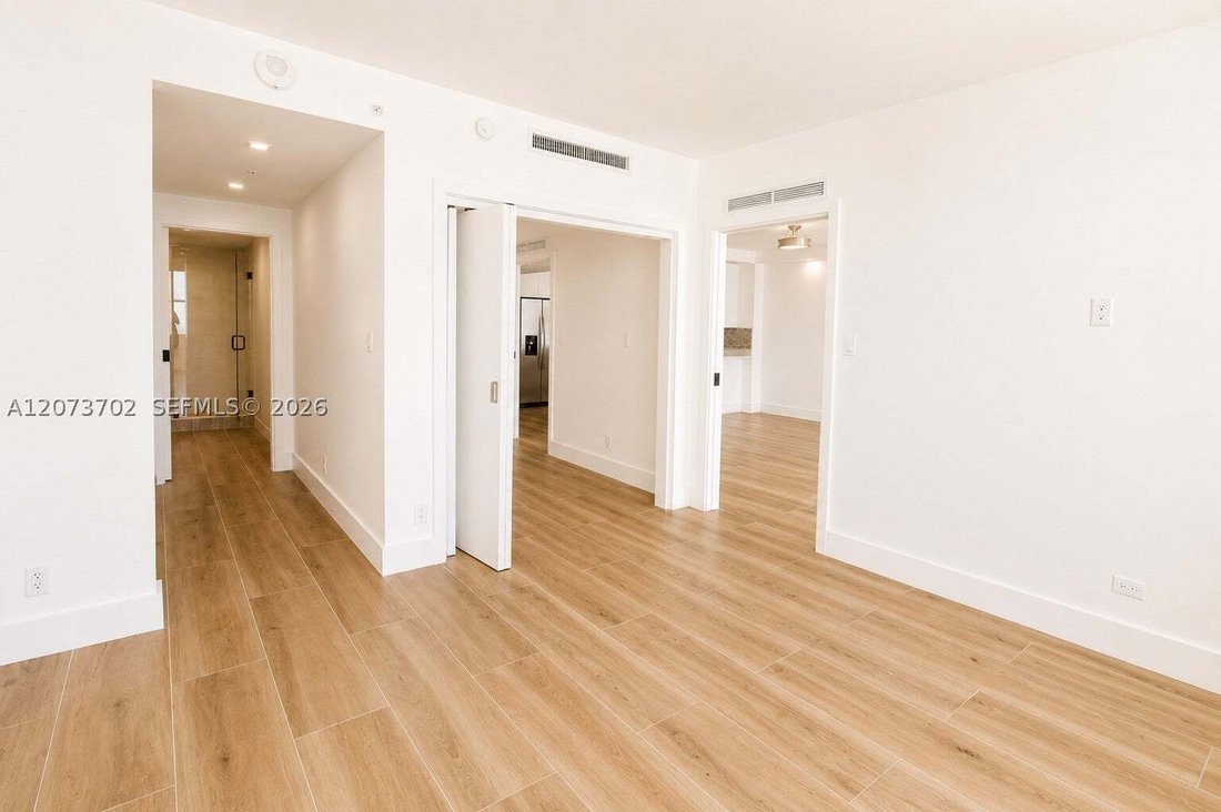 Condo in Miami Beach, Florida, United States 3 - 18689996