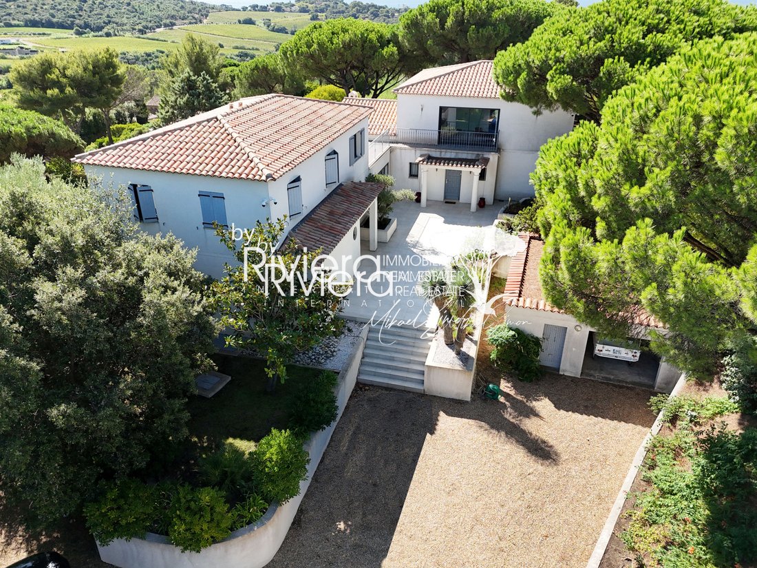 Estate in La Croix-Valmer, Provence-Alpes-Côte d'Azur, France 5 - 18689830