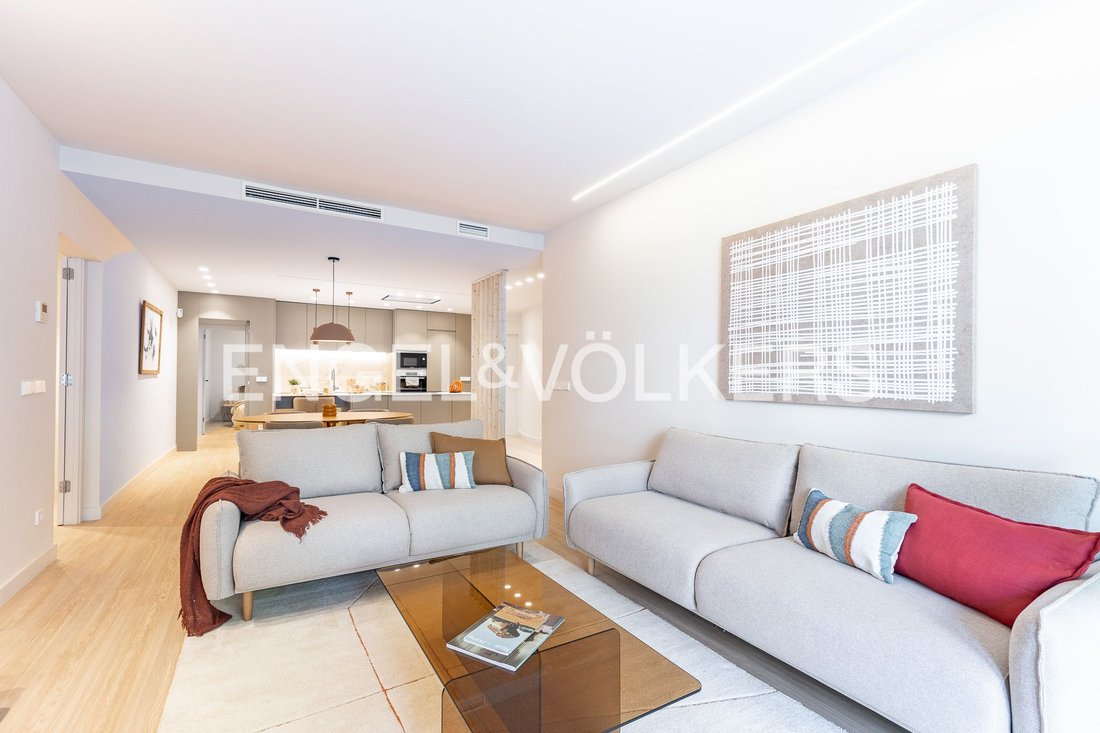 Apartment in Sarrià-Sant Gervasi, Barcelona, Spain 2 - 18227147