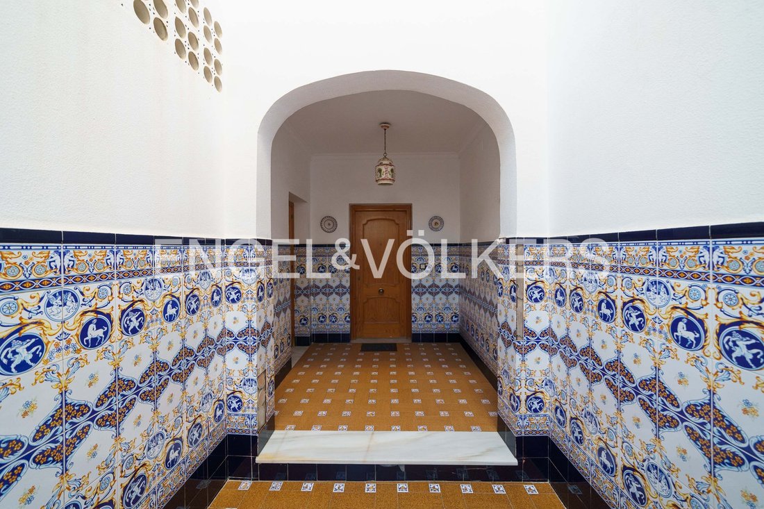 Puerto Real, Andalusia, Spain 1 - 16860019