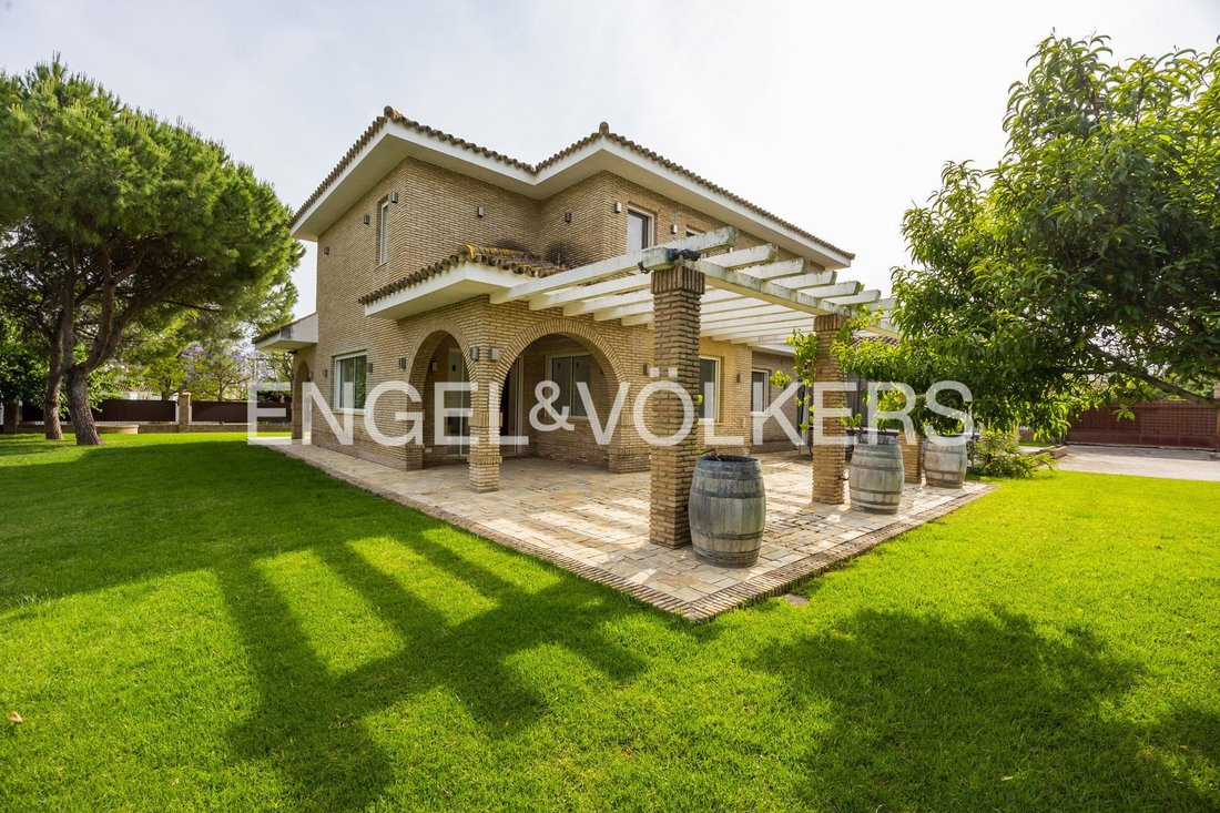 Villa in Jerez De La Frontera, Andalusia, Spain 1 - 17953921