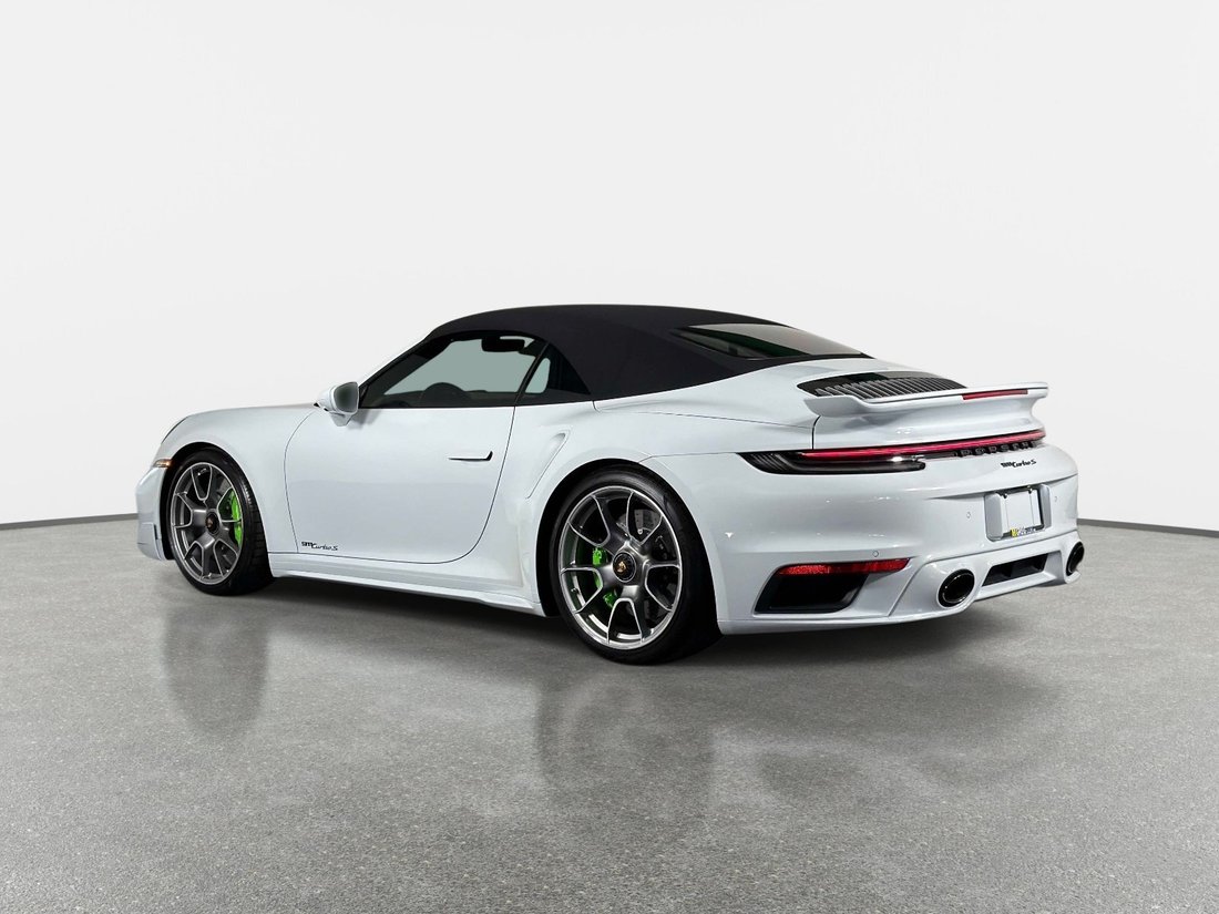 Cabriolet in Pompano Beach, FL, United States 5 - 18688255