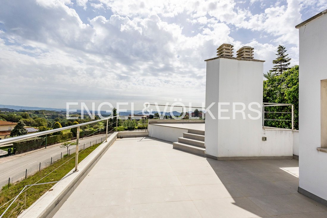 House in Sant Esteve Sesrovires, Catalonia, Spain 5 - 17236979