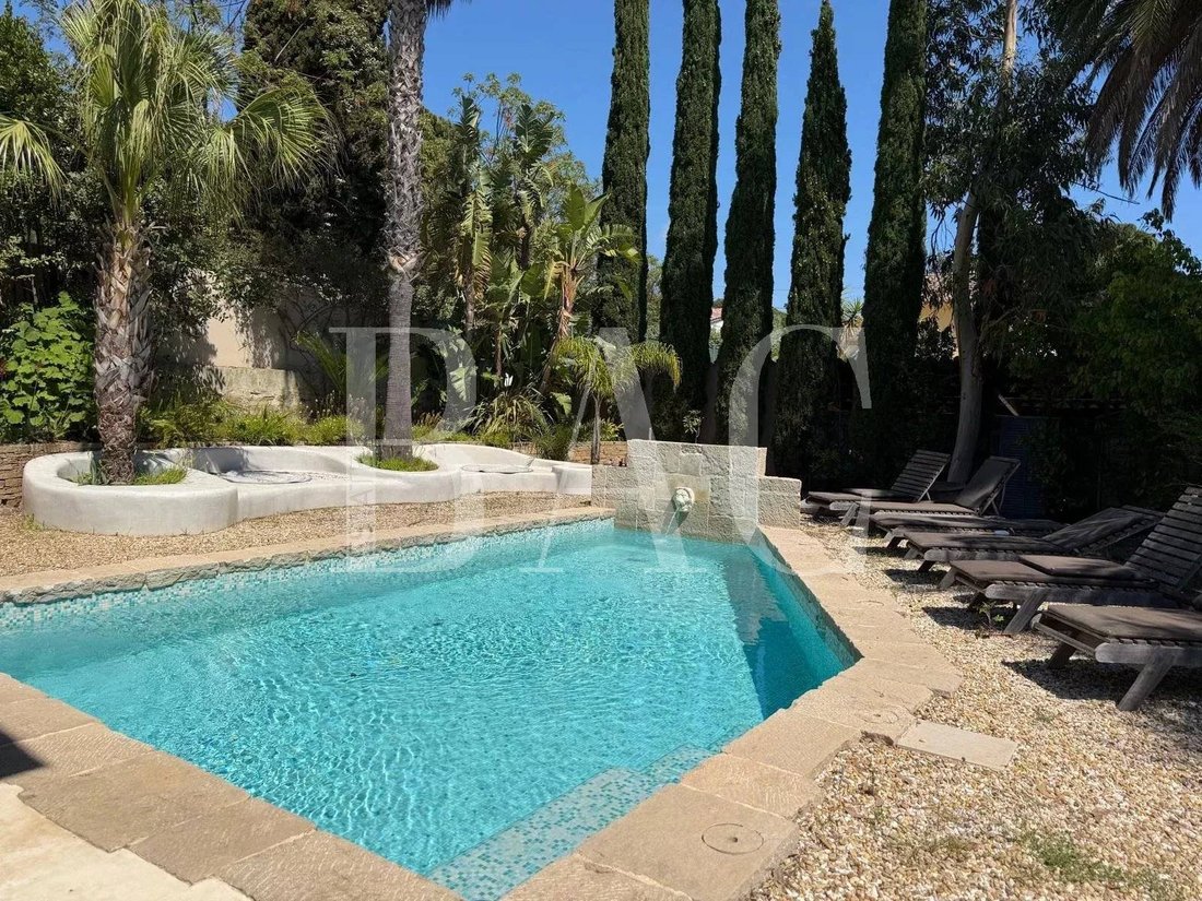 Villa in Nartelle-Noyer-Bellevue-bd des Sardinaux, Sainte-Maxime, France 2 - 16900249