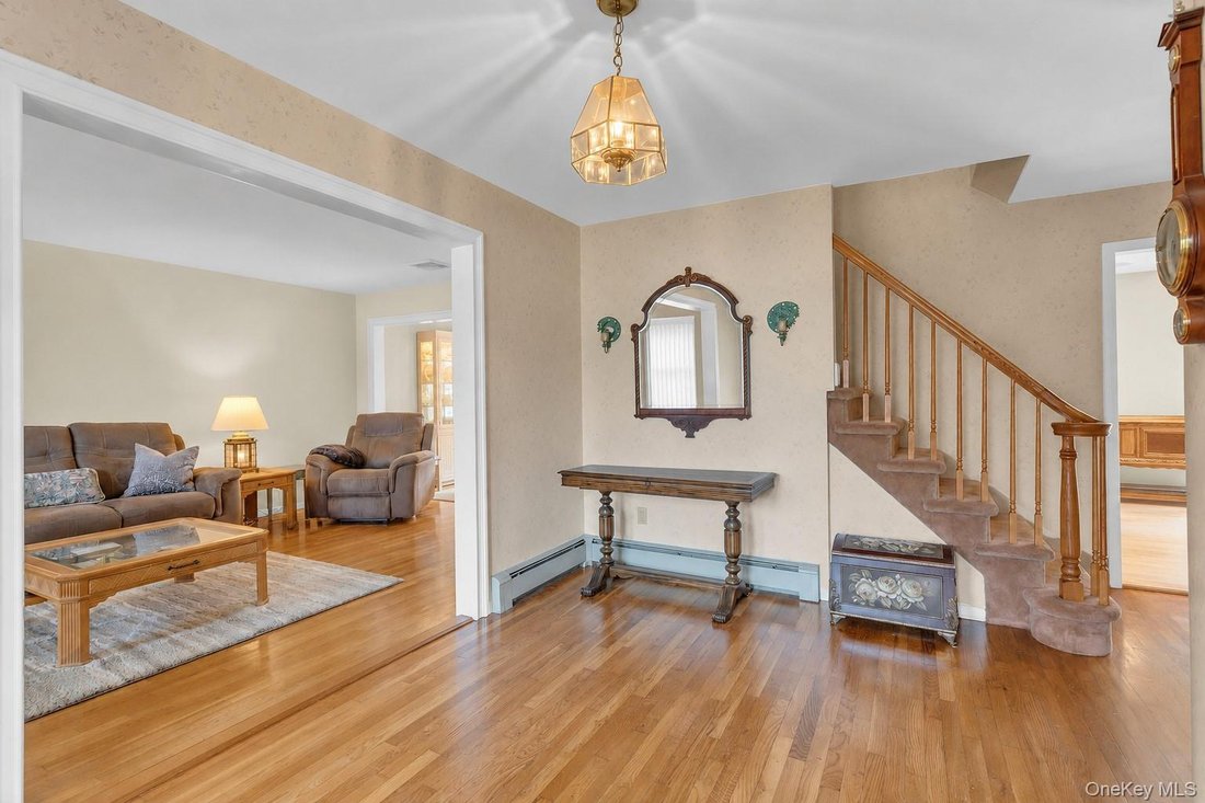 House in West Sayville, New York, United States 5 - 18691003