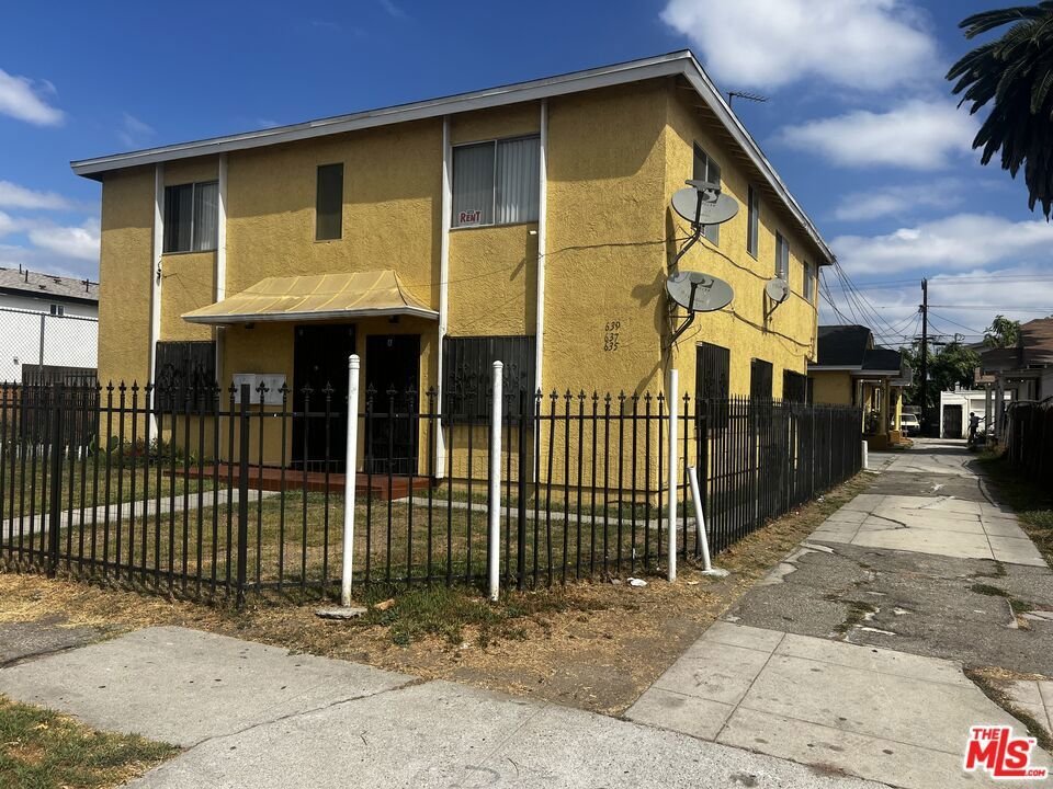 Los Angeles, California, United States 1 - 18689821