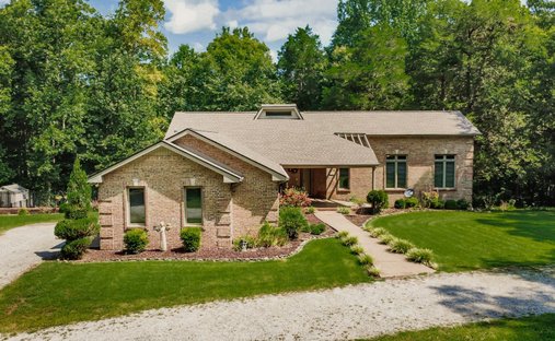 House in Palmyra, Tennessee, United States 1