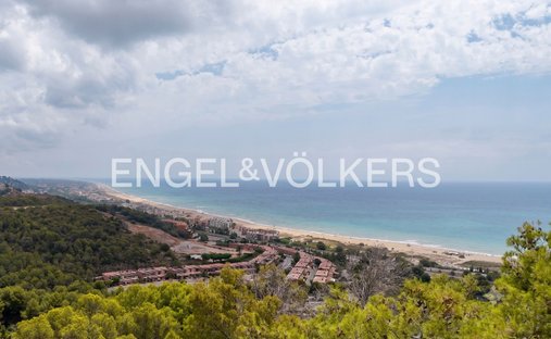 Land in Sitges, Katalonien, Spanien 1