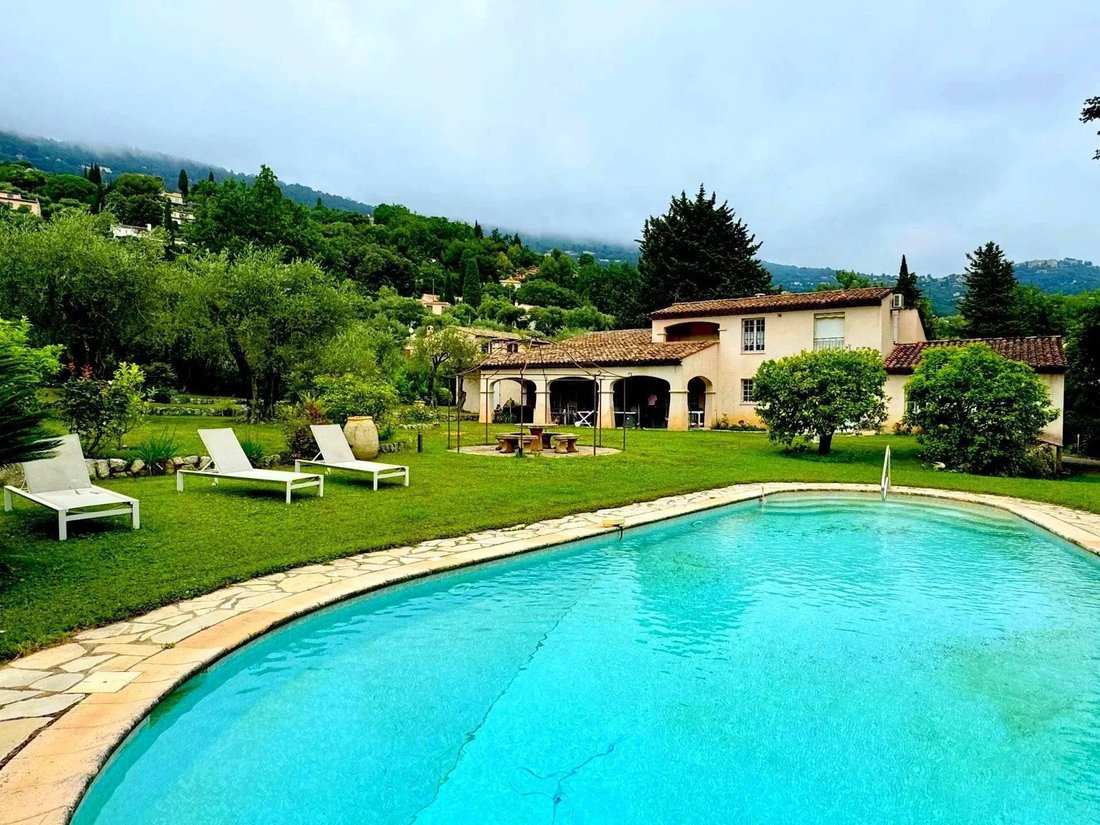 Villa en Spéracèdes, Provenza-Alpes-Costa Azul, Francia 1 - 16886796