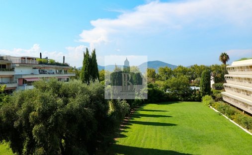 Apartamento en Zone Est Diffuse, San Tropez, Francia 1