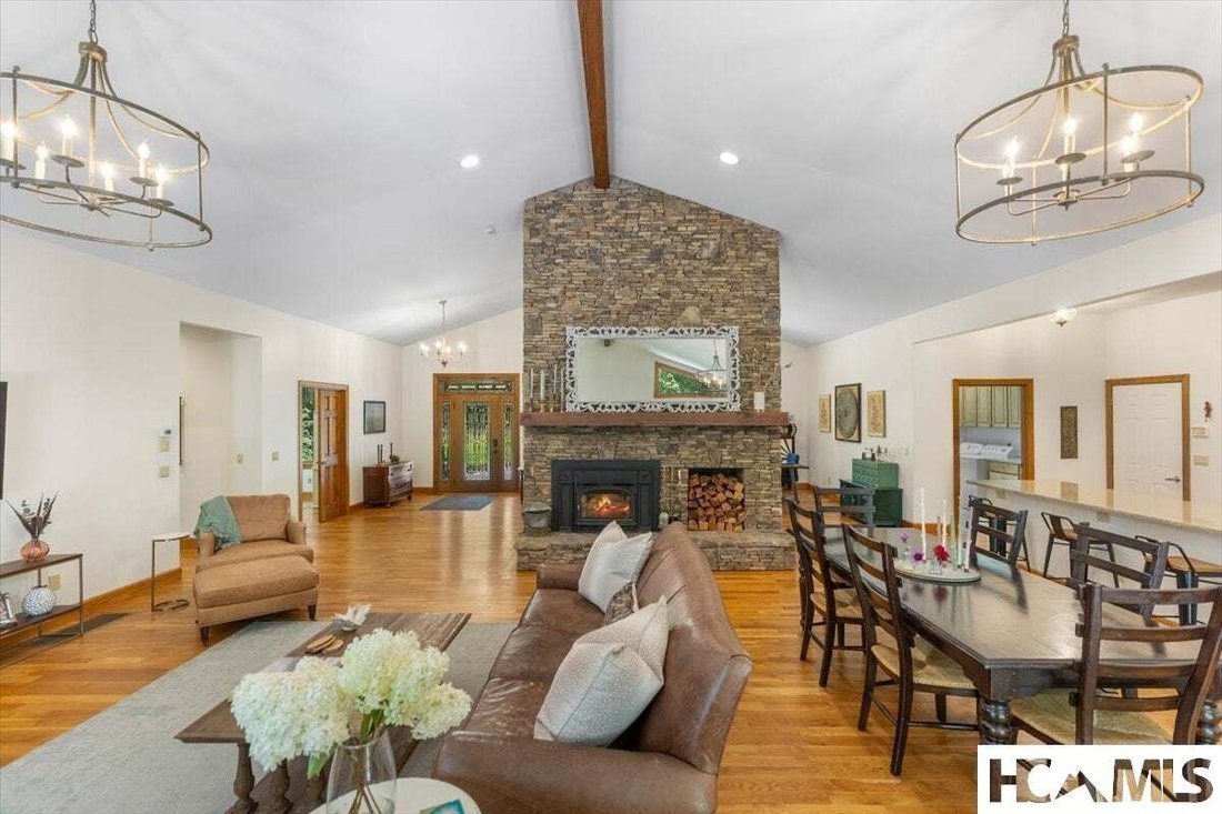 House in Highlands, North Carolina, United States 3 - 18687017