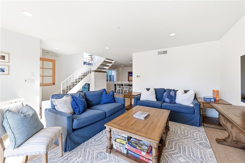 Newport Beach, California, United States 5 - 18691027