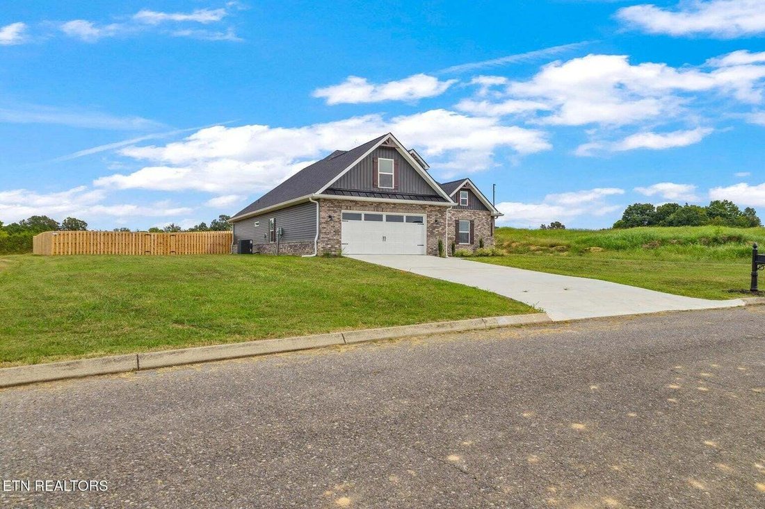 House in Madisonville, Tennessee, United States 2 - 18690268