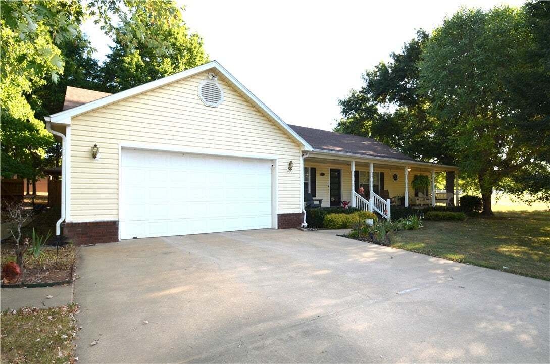 House in Farmington, Arkansas, United States 1 - 18686939