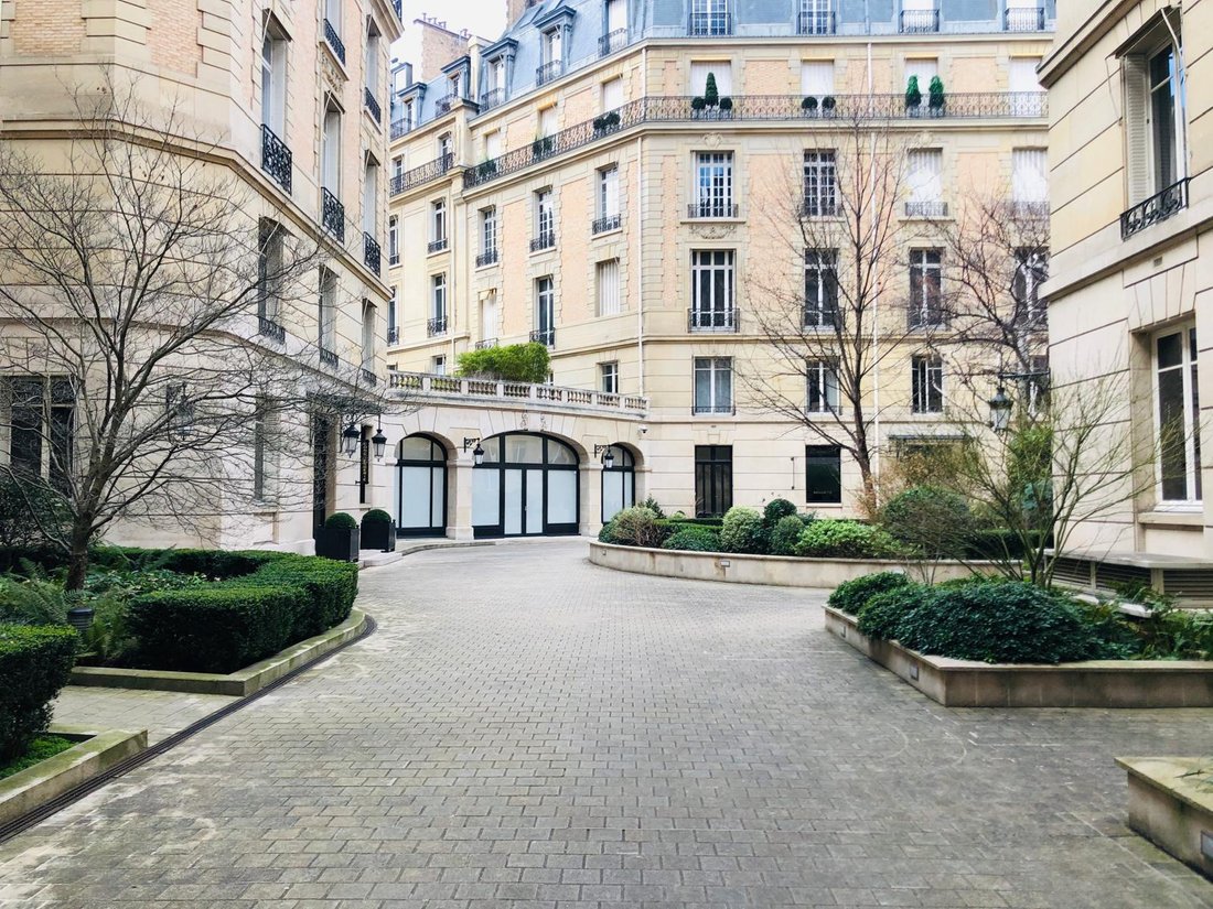 Apartment in Elysées-Madeleine, Paris 8e Arrondissement, Paris 1 - 18690974