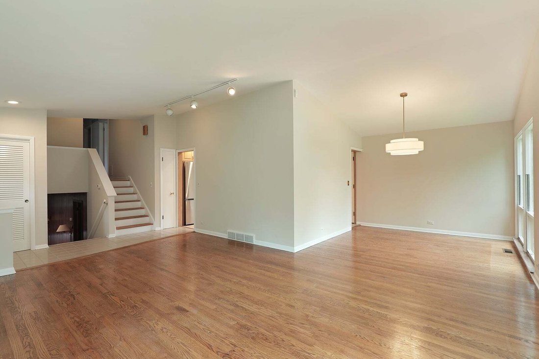 House in Skokie, Illinois, United States 4 - 18687805