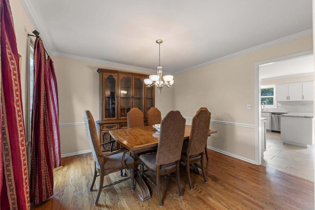House in Bolingbrook, Illinois, United States 3 - 18690471