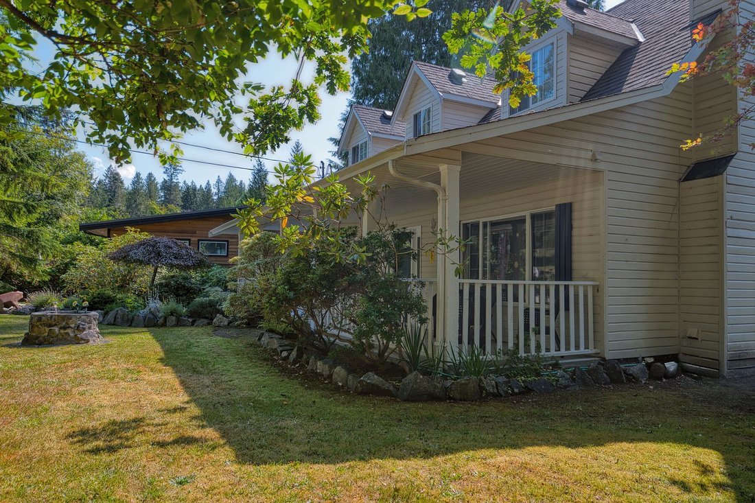 House in Madeira Park, British Columbia, Canada 3 - 18689067
