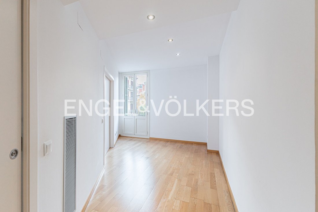 Appartement à Eixample, Barcelone, Espagne 5 - 18133110