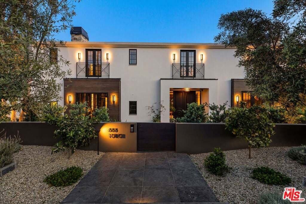 House in Los Angeles, California, United States 1 - 18689790