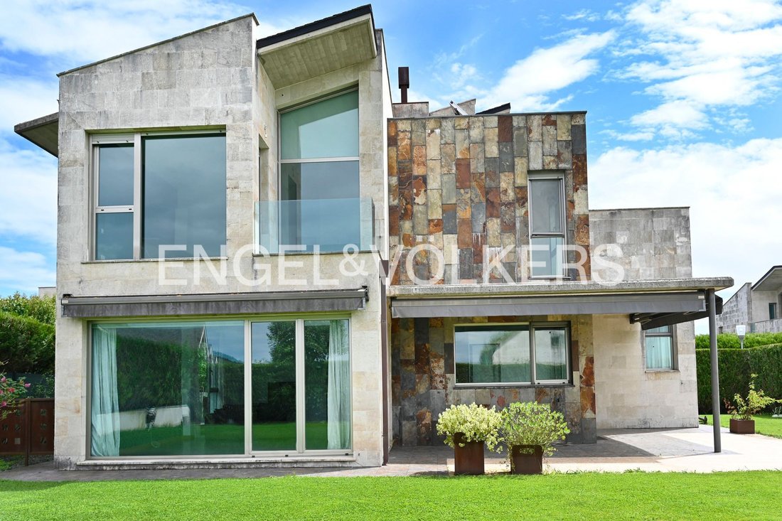 House in Santa Cruz de Bezana, Cantabria, Spain 2 - 17923486