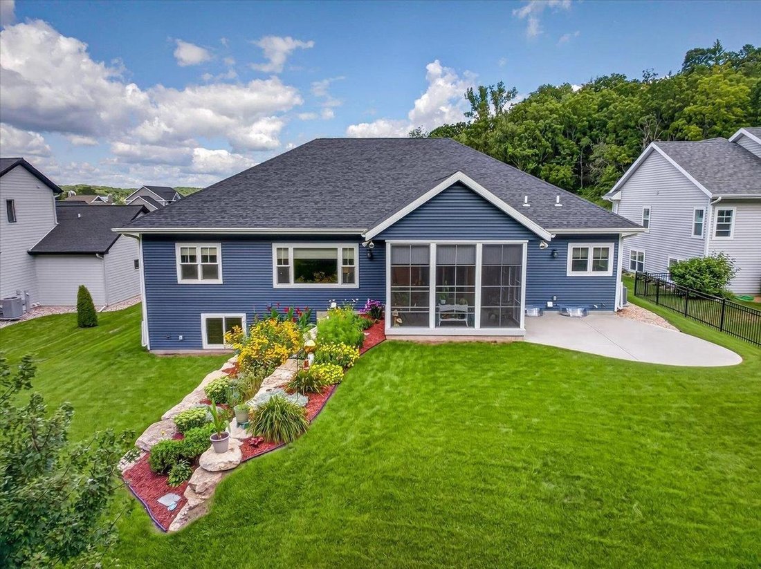 House in Cross Plains, Wisconsin, United States 2 - 18687046