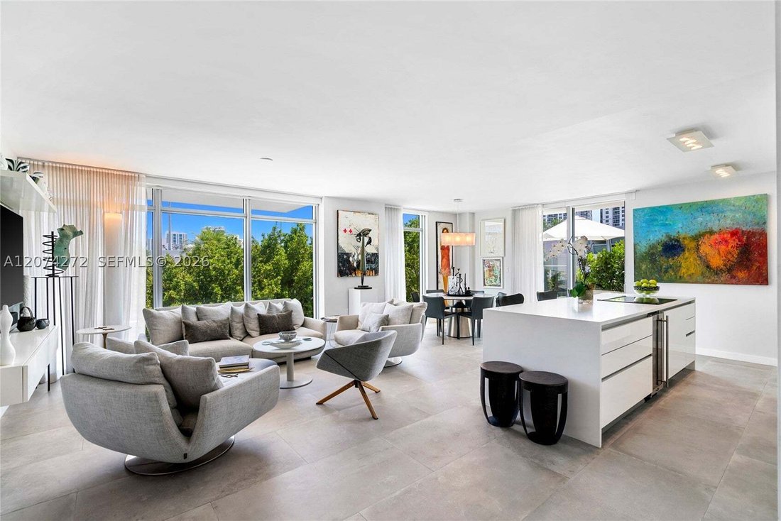 Condo in Miami Beach, Florida, United States 1 - 18689898