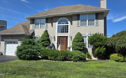 House in Manalapan Township, New Jersey, United States 1