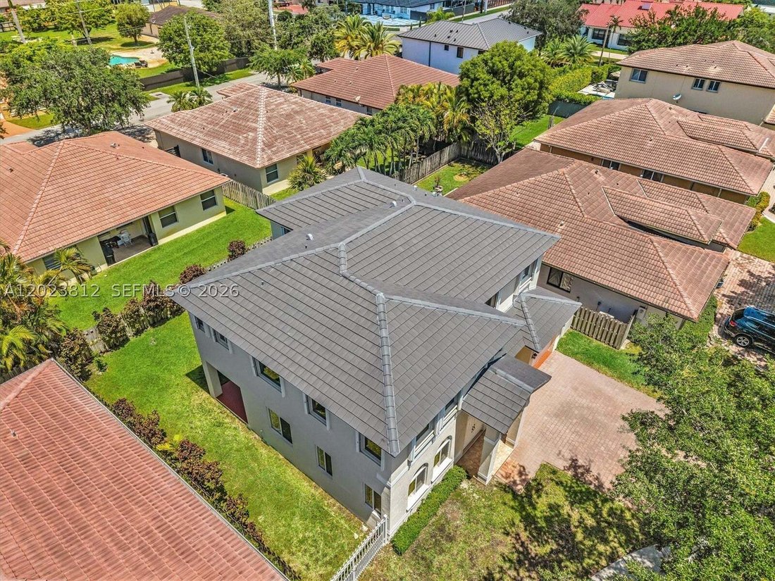 House in Miami, Florida, United States 2 - 17985117
